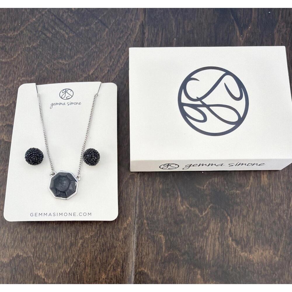 Gemma Simone Necklace & Earrings Set‎ (Black) Brand New in Box!!